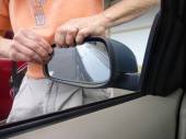 В Новосибирске ремонт боковых зеркал на автомобилях